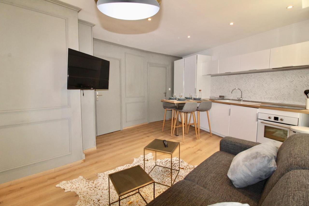Lovely Apartment Heart Of Golden Square Fiber Wifi 니스 외부 사진
