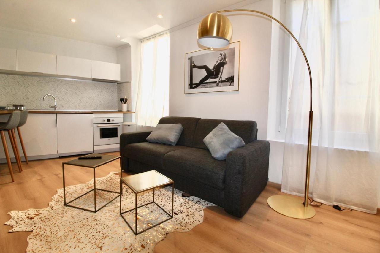 Lovely Apartment Heart Of Golden Square Fiber Wifi 니스 외부 사진