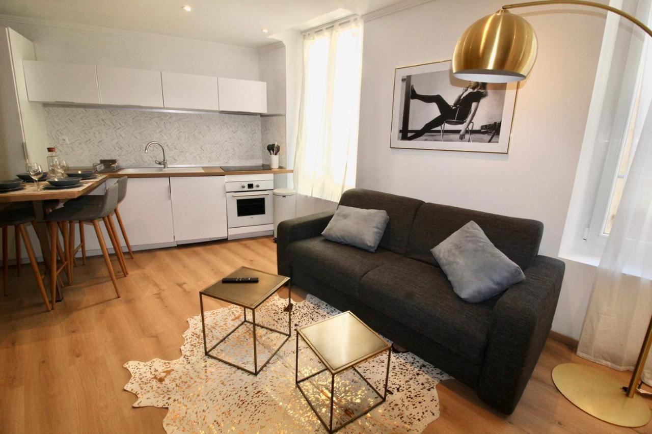 Lovely Apartment Heart Of Golden Square Fiber Wifi 니스 외부 사진