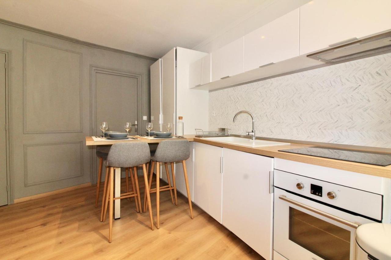 Lovely Apartment Heart Of Golden Square Fiber Wifi 니스 외부 사진